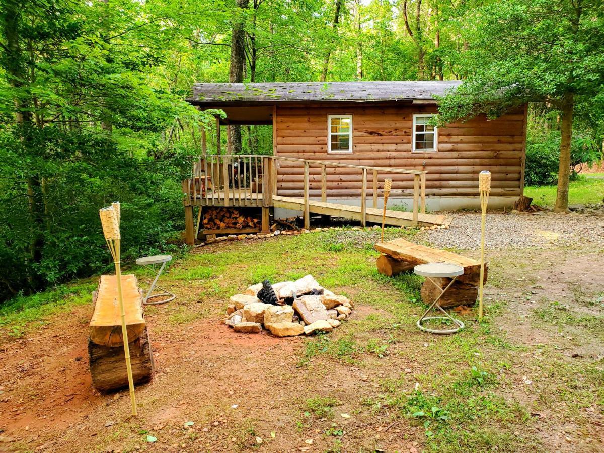 Lil' Log At Hearthstone And - Pet Friendly Holiday home Helen
