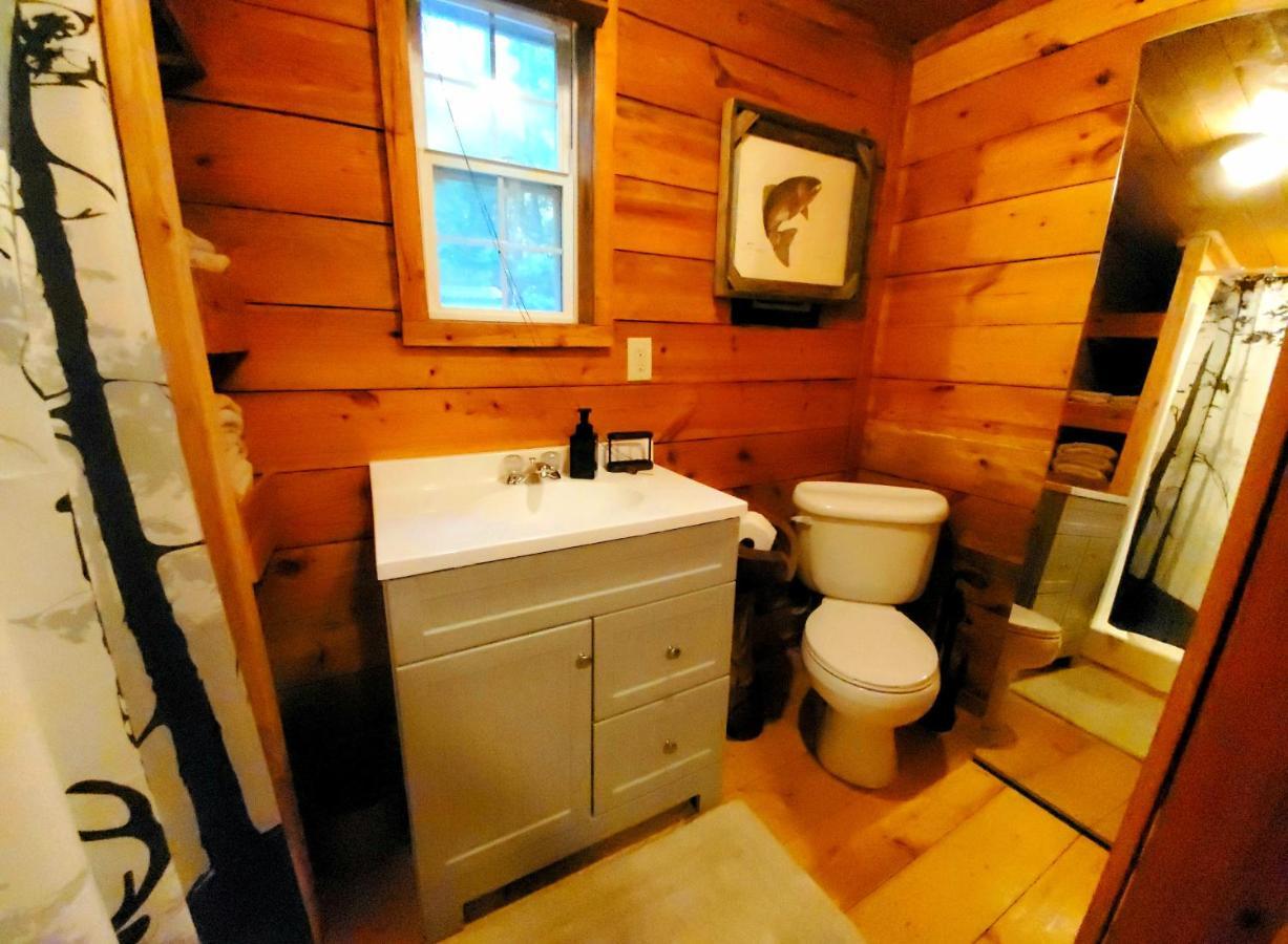 Lil' Log At Hearthstone And - Pet Friendly Holiday home *